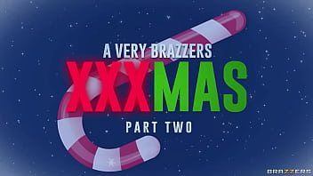 Rayakan Natal Panas Bersama Kira Noir Dan Holly Day Di Brazzers! Gunakan Kode Xvpromo Untuk Diskon Spesial Di Situs Resmi Dan Saksikan Aksi Ranjang Mereka Yang Menggairahkan!
