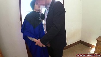 Turis Amerika Ngidam Memek Arab Yang Panas