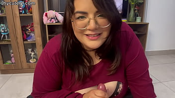 Tayangan Panas: Bbw Milf Isabelle Myers Mengocok Dan Memainkan Kontol Anak Tiri