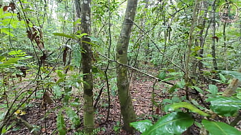 Sensasi Panas Gadis Thailand Ngomong Kotor Sambil Kencing Di Hutan