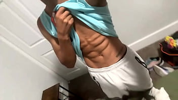Mau Ikut Gue Ke Gym? Bisa Sekalian Kita Olahraga Bareng Di Ranjang Nanti.