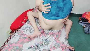 Gadis India Montok Favoritmu Dengan Tubuh Arab Seksi, Payudara Besar Menggoda Dan Pantat Besar Yang Memesona