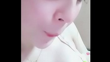 Gadis Asia Menggoda Dengan Puting Montok Di Bigo Live