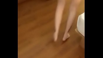 Pasangan Muda Tiongkok Bercinta Hingga Mengencingi Satu Sama Lain