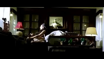 Adegan Panas Dan Menggairahkan Di Film Hindi