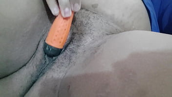 Gadis Arab Hitam Manis Memuaskan Nafsunya Sendiri Dengan Obeng