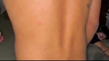 Kakak Tiri Tak Sabar Menunggu Rumah Kosong Untuk Memuaskan Fantasi Mesra Di Kamar