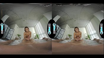 Gadis Pijat Asia Di Wetvr Ahli Susu Dengan Teknik Rahasia Vr