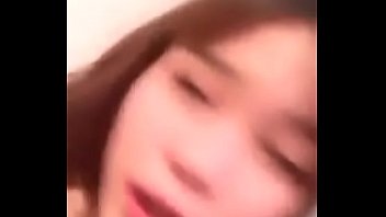 Gadis Tionghoa Cantik Memainkan Memeknya