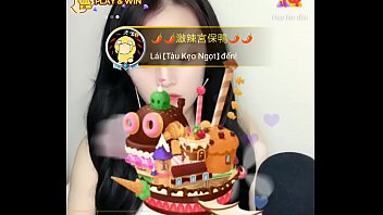 Gadis Asia Menggoda Di Uplive, Tunjukkan Aksi Panasnya