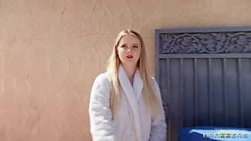 Menggila Di Atas Kepalanya / Brazzers / Unduh Lengkap Di Zzfull.com/thro