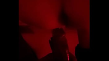 Goyang Anjing Dengan Memek Basah Milf Cina Bergaya London, Masih Pakai Sepatu Boots