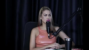 Ibu Menghormati Profesinya, Awalnya Menghasilkan Konten Menarik Dengan Foto Vagina Dan Wortel… – Pri Melancia (sheer/red)