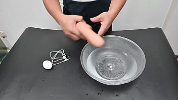 Uji Kualitas Dildo Dengan Remote Control Pengisi Daya, Getar, Dan Fungsi Pemanas Dari Pabrik Tiongkok.