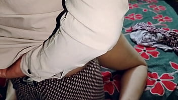 Ratu Priyanshi Dengan Pantat Bulat Besar Yang Menggoda Dalam Berbagai Posisi Mesra