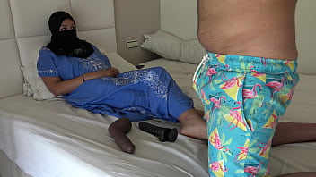 Suami Inggris Mengundang Pria Untuk Meniduri Istrinya Yang Berdarah Arab Mesir