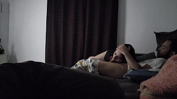 Tia Safada Planejou Tudo Para Dividir O Sofá Com O Sobrinho Gostoso