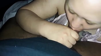 Tenggorokan Asia Yang Menggoda Dan Memuaskan