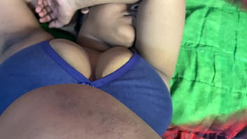 Kakak Tiri Dan Adik Tiri Bercinta Dengan Ganas, Suara Erang Dalam Bahasa Hindi