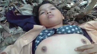 Gadis Pramuka Yang Menggoda Di Kebun Rahasia