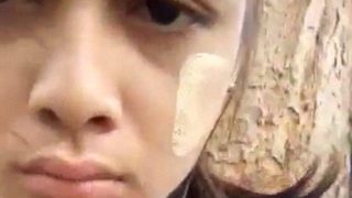 Kencan Asyik Dengan Pacar Assam Yang Berbulu Lebat Di Alam Terbuka