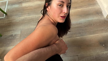 Aku Menangkap Kakak Tiriku Lagi Asyik Masturbasi! – Dia Ejakulasi Di Seragam Sekolahku, Aku Tak Bisa Berangkat Kuliah, Jadi Dia Harus Terus Menggilaiku…