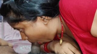 Bhabhi Yang Bergairah Mengisap Kontol Desi Dan Menelan Sperma