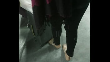 Pantat Sempit Desi Yang Menggoda Bagian 2