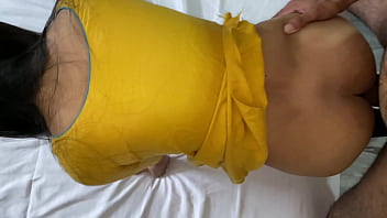 Ibu Tiri India Cantik Dihardcore Oleh Anak Tirinya, Pussy Ditembak Dalam-dalam Dengan Suara Hindi Yang Menggairahkan