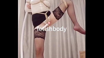 北京高端私密约拍：国模艺术写真，日式欧式捆绑，单腿吊缚极致体验，全裸青蛙趴诱惑，ol制服风情