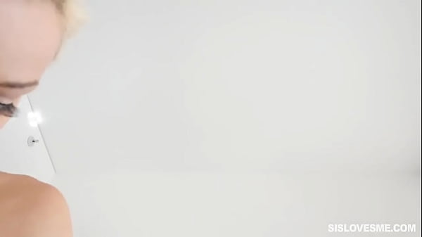 Gadis Pirang Ketat Elsa Jean Ditusuki Habis-habisan Oleh Kontol Gendut Gede