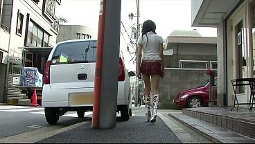 Tiga Badan Bergoyang: Jepang Kurus Dan Dua Pria Ganas