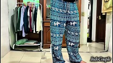 Adik Tiri Berhijab Terekam Asyik Main Dildo, Pengen Dientot Dua Kontol Sekaligus