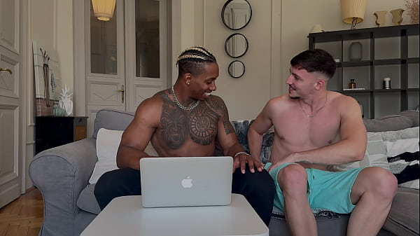 Kinuski, Si Pelacur Rusia Itu Kami Sodomi Habis-habisan, Dua Lubangnya Kami Penuhi Sekaligus