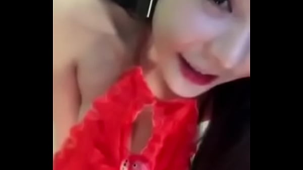 Gadis-gadis Tionghoa Yang Menggoda Di Pantai Palma De Mallorca