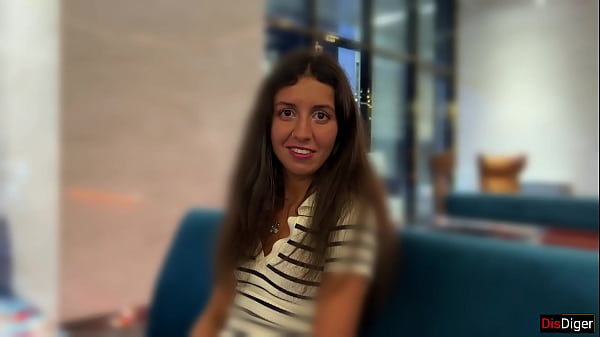 Agen Rahasia – Ditawari Gadis Rusia Untuk Bercinta Demi Uang Di Hotel Mewah