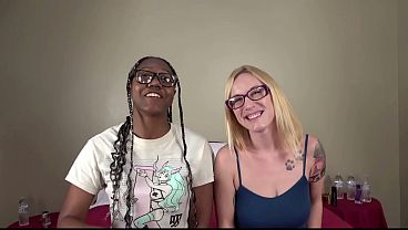 Amatir Nakal, Ibu-ibu Montok Dengan Payudara Besar Mendapat Vagina Sempit Mereka Ditembus Keras Oleh Kontol Besar