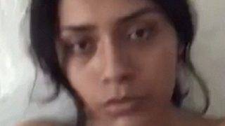 Gadis Instagram India Yang Memikat Menggoda Diri Sendiri Dengan Penuh Gairah