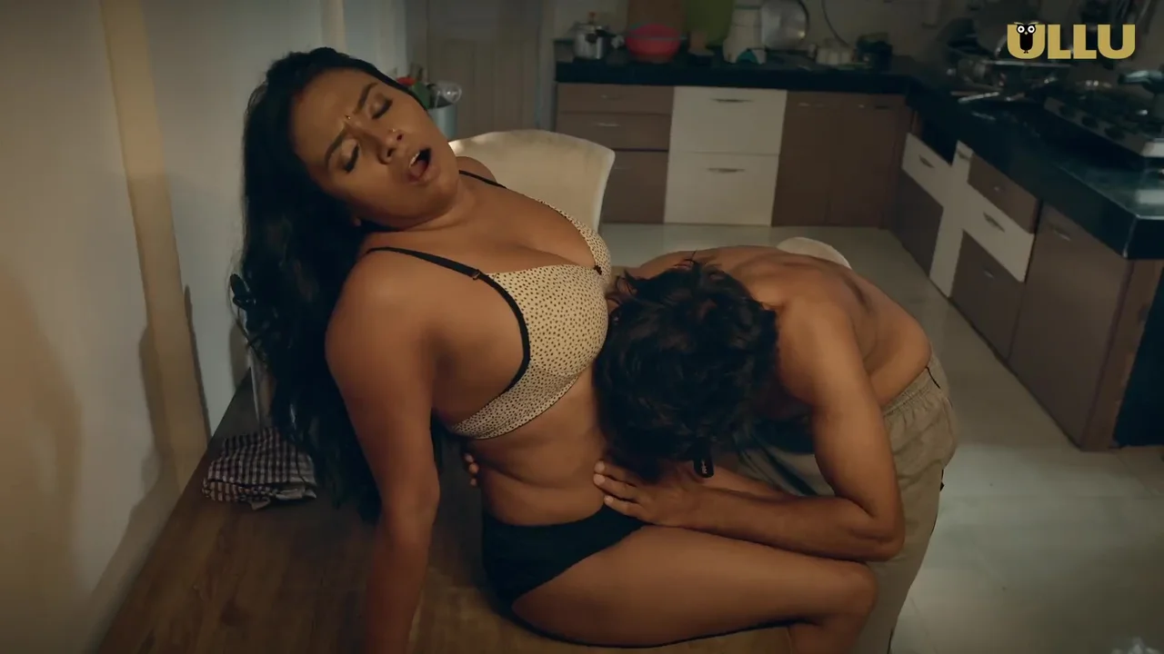 Kamu Lihat Foto Mesumku Di Episode 5 Seri Panas Ullu 2025