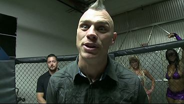 Ibu Pirang Yang Ahli Menghisap