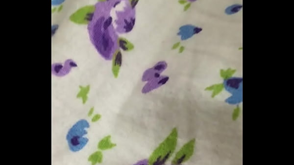 Jari-jari Nakal Menelusupi Celah Basah Desi