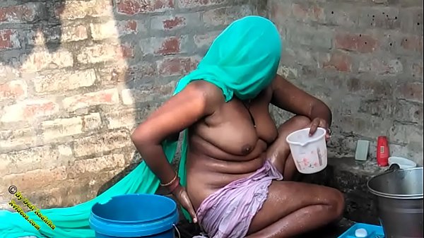 Video Mandi Seksi Gadis Desa India Radhika