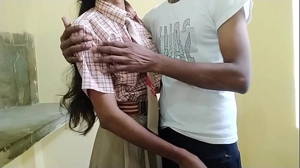 Mahasiswa Desi India Menggila Dengan Pacar Sekolahnya Yang 18 Tahun