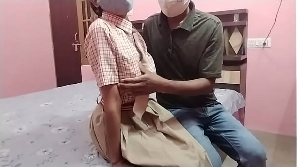 Gadis Sekolah India Panas Bercinta Di Luar Ruangan Dengan Suara Hindi