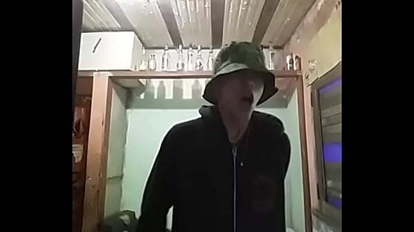 Chino Merintih Bak Pelacur Yang Sedang Memuncak