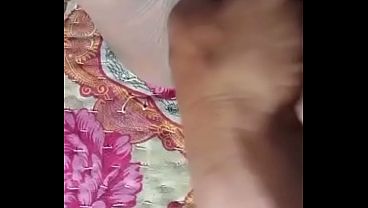 Desi Bhabhi Ko Sote Dekh Husband Ne Chhed Diya Uski Chikni Chut Mein