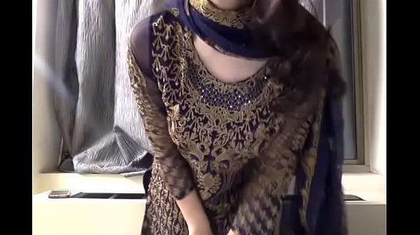 Goyang Hot Gadis India Di Depan Kamera