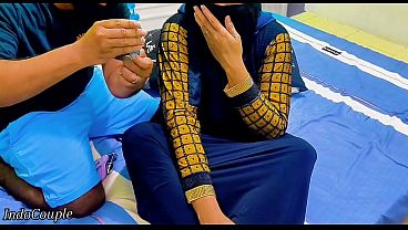 Adik Tiri Berhijab Nekat Buka Celana, Kakak Malah Salah Lubang Masangin Mainan Seks Ke Pantat