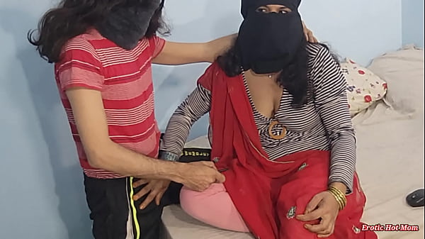 Moga Cewek Lo Nggak Sepanas Itu, Ngentot Memek Desi India Ketatnya Sambil Pake Hijab Muslim Dengan Erangan Panas Merdu Dalam Bahasa Hindi