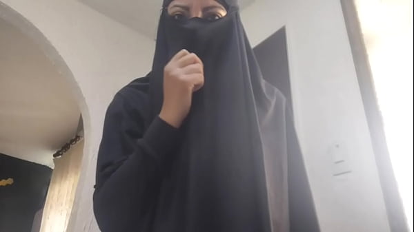 Milf Arab Mengocok Memek Sampai Muncrat Di Webcam Pakai Cadar, Orgasme Kasar Hijab Xxx